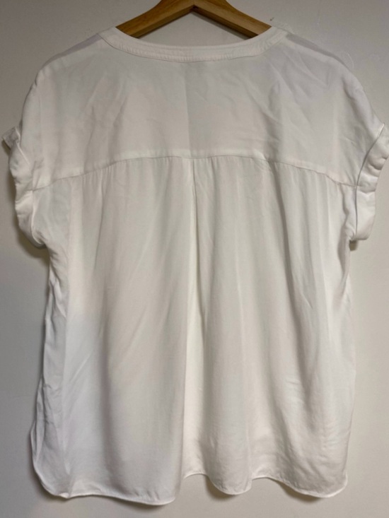 ROSE + OLIVE White Short Sleeve Blouse – Women’s Medium - Picture 4 of 9